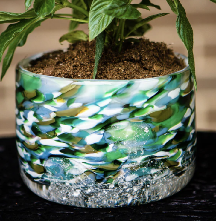 Lakeside Memorial Planter for Succulents and Plants – Pot closeup